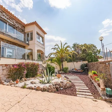 Modern In With Swimming Pool Apartment Roses