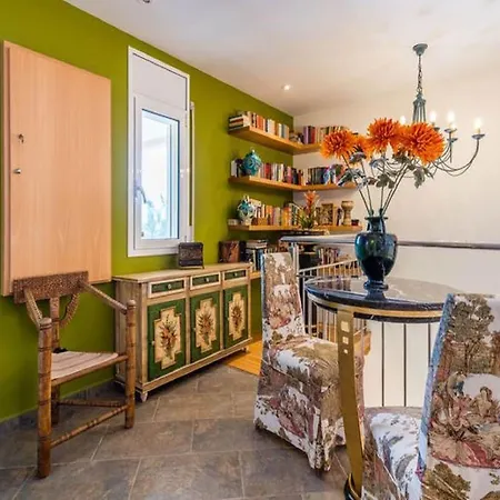 Modern In With Swimming Pool Apartament Roses
