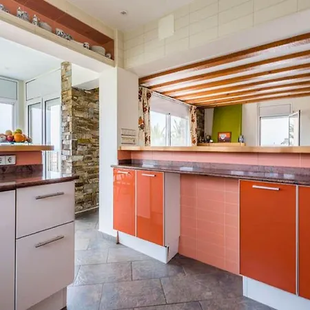 Modern In With Swimming Pool Apartment *