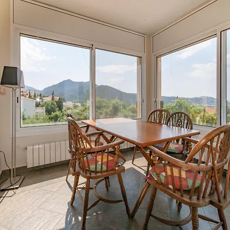 Modern In With Swimming Pool Apartment *