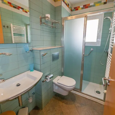 Modern In With Swimming Pool