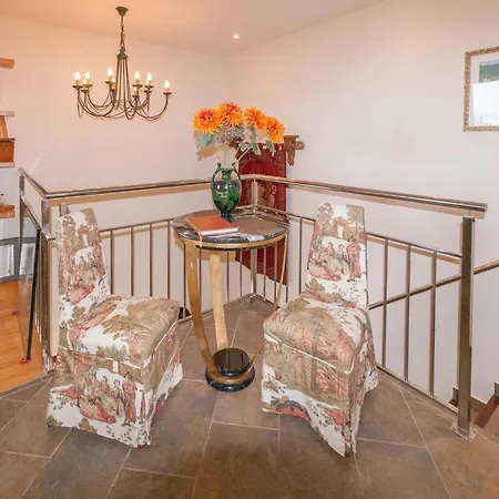 Modern In With Swimming Pool Apartment Roses