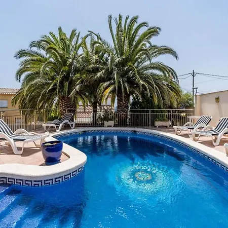 Apartment Modern In With Swimming Pool