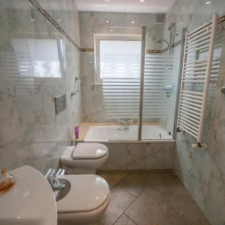 Apartment Modern In With Swimming Pool *