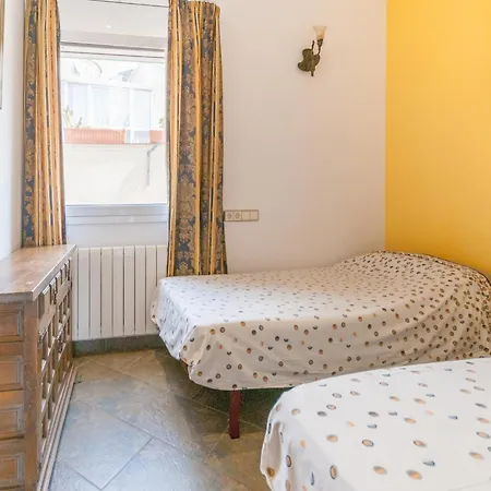 Apartament Modern In With Swimming Pool